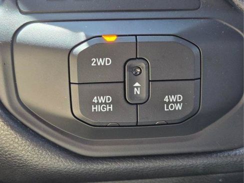 Used 2026 RAM 2500 Tradesman AWD/4WD image 27