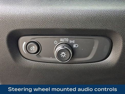 Used 2023 Chevrolet Traverse RS AWD/4WD image 9