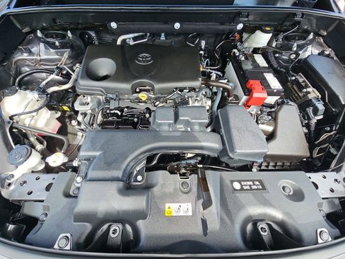 Used 2025 Toyota RAV4 LE FWD image 17