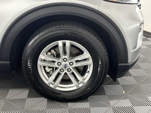 Used 2023 Ford Explorer XLT w/ Equipment Group 202A RWD image 17