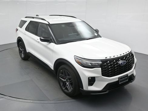 New 2026 Ford Explorer ST AWD/4WD image 37