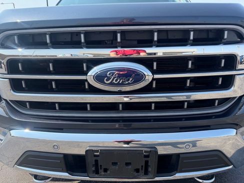 Used 2022 Ford F150 Lariat w/ Equipment Group 502A High AWD/4WD image 7