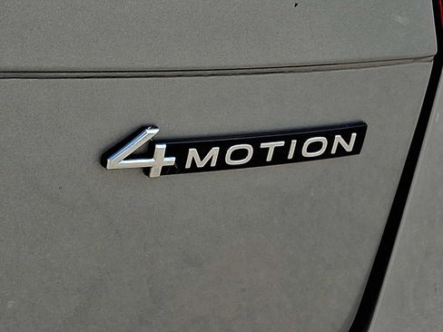Certified 2024 Volkswagen Tiguan SE R-Line AWD/4WD image 28