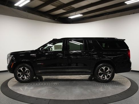 New 2026 GMC Yukon XL AT4 w/ AT4 Premium Plus Package AWD/4WD image 7