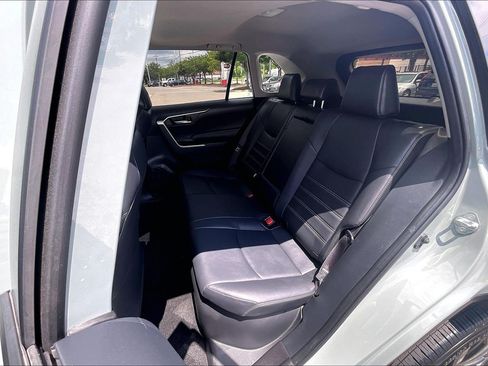 Used 2022 Toyota RAV4 XLE Premium AWD/4WD image 31