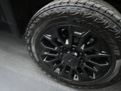 Used 2025 GMC Sierra 2500 Denali Ultimate AWD/4WD image 16