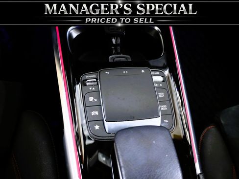 Used 2022 Mercedes-Benz GLB 250 4MATIC image 21