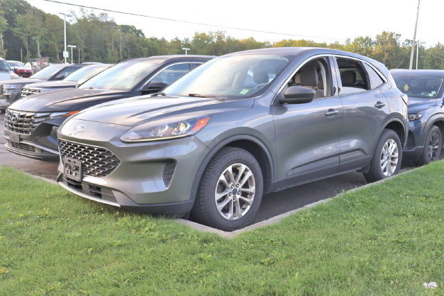 Used 2022 Ford Escape SE w/ Convenience Package AWD/4WD image 2