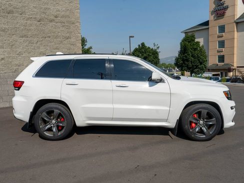 Used 2015 Jeep Grand Cherokee SRT w/ Quick Order Package 26J AWD/4WD image 8