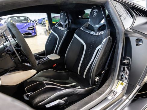 Used 2023 Lamborghini Huracan Tecnica RWD image 35