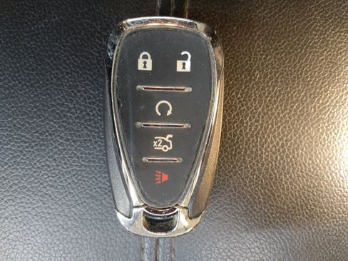 Used 2022 Chevrolet Malibu LT FWD image 32