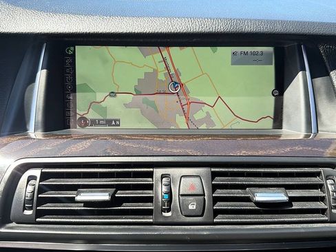 Used 2015 BMW 528i Sedan RWD image 9