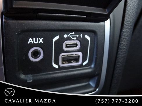 Used 2026 Jeep Gladiator Rubicon AWD/4WD image 37