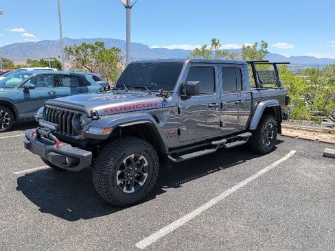 Used 2025 Jeep Gladiator Rubicon AWD/4WD image 1