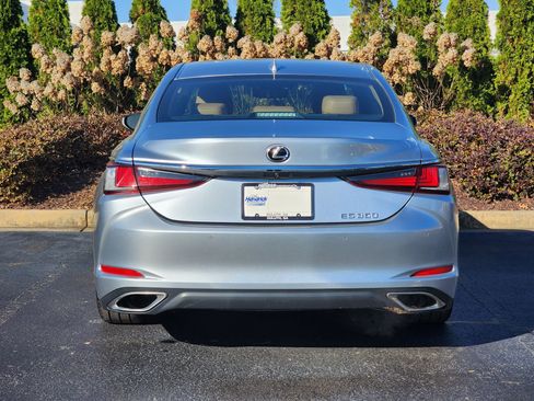 Used 2022 Lexus ES 350 w/ Premium Package image 8