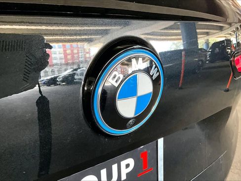 Used 2024 BMW iX xDrive50 w/ Premium Package image 31