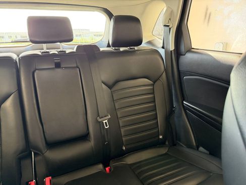 Used 2023 Ford Edge SEL image 37