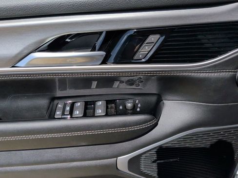 New 2026 Jeep Grand Wagoneer L 2WD w/ Premium Group I image 12