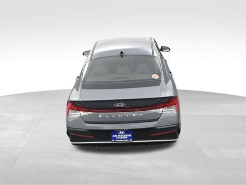 New 2026 Hyundai Elantra SEL Sport Premium FWD image 27