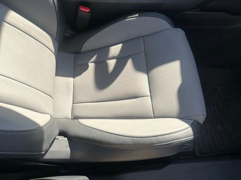 Used 2025 Subaru Outback Limited w/ Popular Package #2 image 19