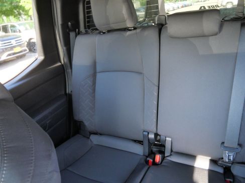 Certified 2024 Toyota Tacoma SR5 AWD/4WD image 13