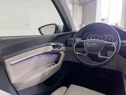 Used 2019 Audi e-tron Prestige image 15