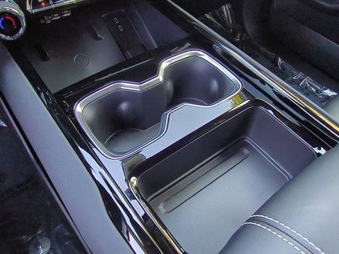 Used 2026 Chevrolet Silverado EV LT image 18