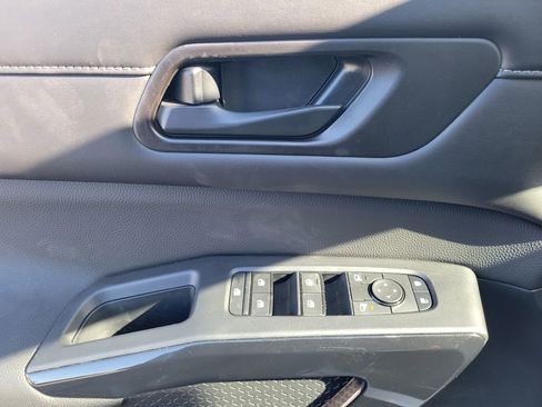New 2026 Nissan Pathfinder SV AWD/4WD image 13