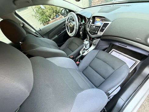 Used 2015 Chevrolet Cruze LT FWD image 39