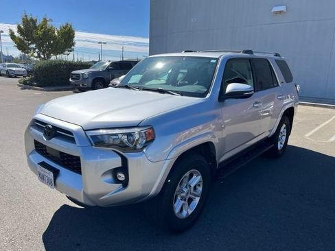 Used 2022 Toyota 4Runner SR5 Premium w/ Moonroof Package AWD/4WD image 1
