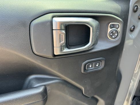 Used 2023 Jeep Wrangler Unlimited w/ 8.4" Radio Group AWD/4WD image 11