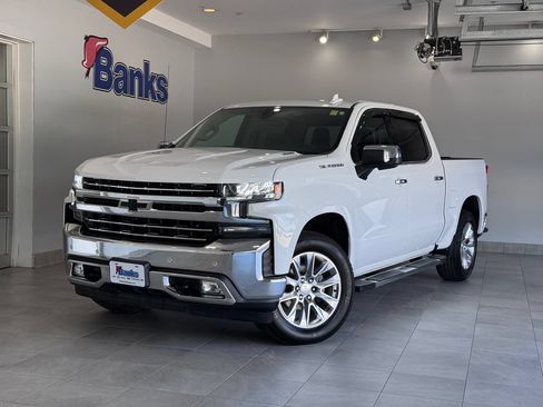 Used 2021 Chevrolet Silverado 1500 LTZ w/ Technology Package AWD/4WD image 2