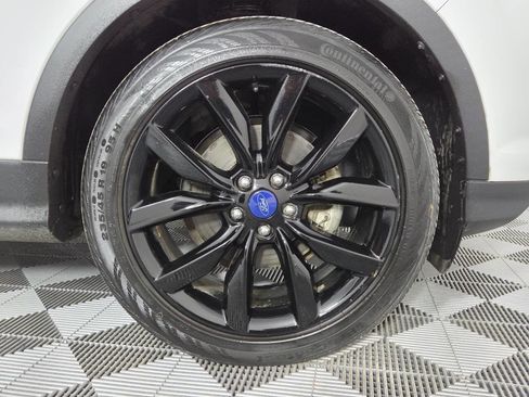 Used 2018 Ford Escape SE w/ SE Sport Appearance Package FWD image 9