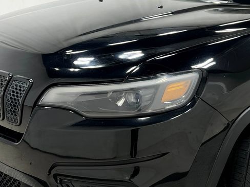 Used 2019 Jeep Cherokee Latitude Plus FWD image 34