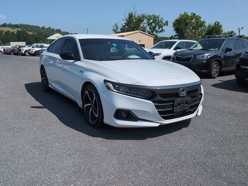 Used 2022 Honda Accord Sport image 3