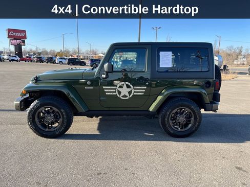 Used 2016 Jeep Wrangler Sahara image 2