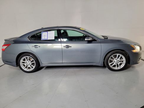 Used 2010 Nissan Maxima 3.5 SV w/ Premium Pkg image 3