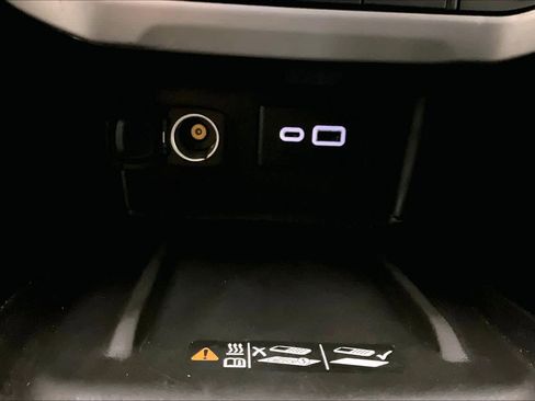 Certified 2023 GMC Acadia SLE w/ Driver Convenience Package image 35