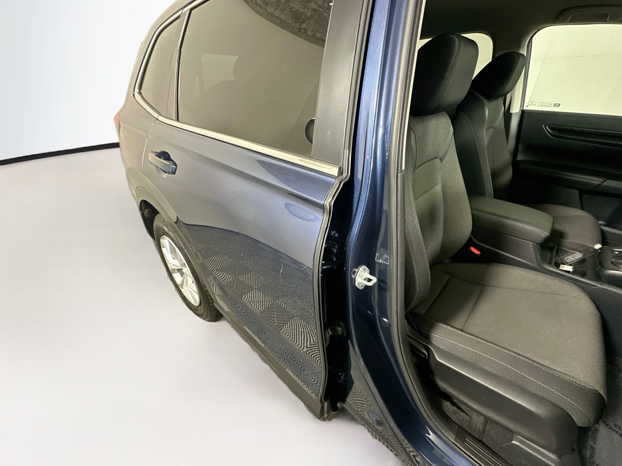 Used 2025 Honda CR-V LX image 28
