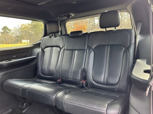 Used 2022 Jeep Wagoneer Series III w/ Premium Group I image 46