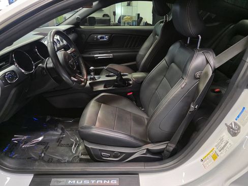 Used 2017 Ford Mustang GT Premium w/ GT Performance Package RWD image 18