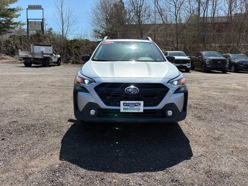 Used 2023 Subaru Outback Onyx Edition image 3