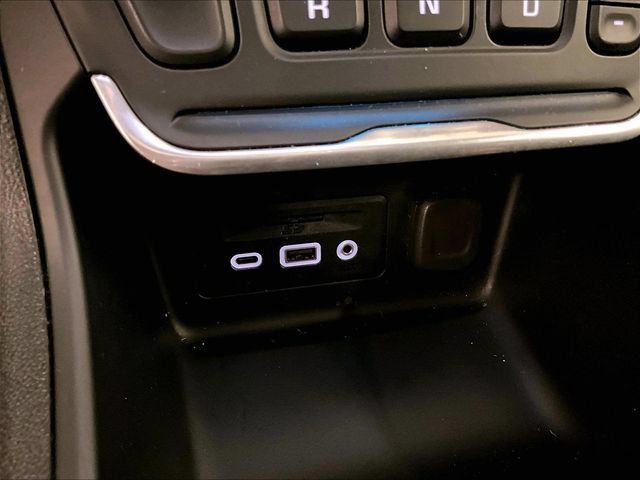 Used 2020 GMC Terrain SLE w/ Driver Convenience Package AWD/4WD image 32