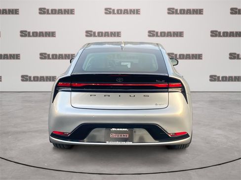 Used 2023 Toyota Prius XLE image 4