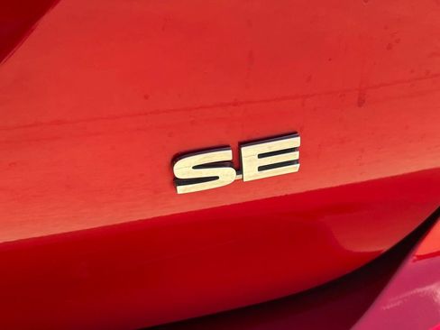 Used 2025 Mitsubishi Outlander SE FWD image 13