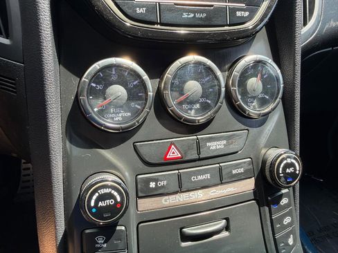 Used 2015 Hyundai Genesis 3.8 RWD image 35