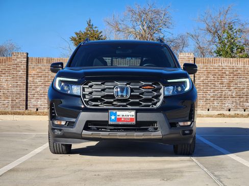 Used 2022 Honda Passport TrailSport image 2