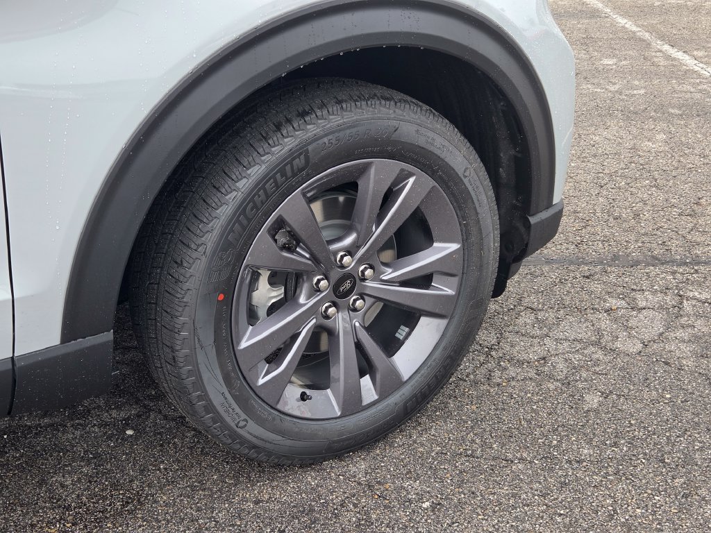 New 2027 Ford Explorer Active AWD/4WD image 10