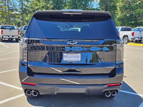 New 2026 Chevrolet Suburban Z71 w/ Comfort Package AWD/4WD image 4