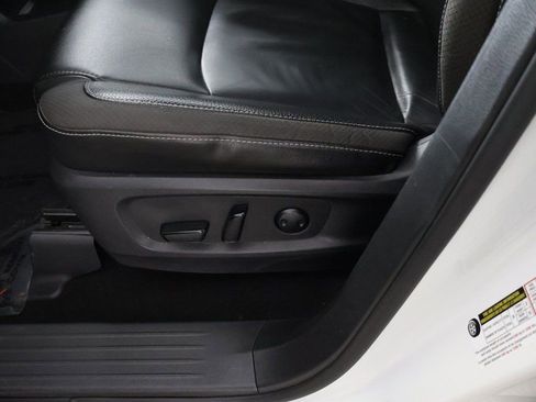 Used 2023 Nissan Pathfinder SL image 31